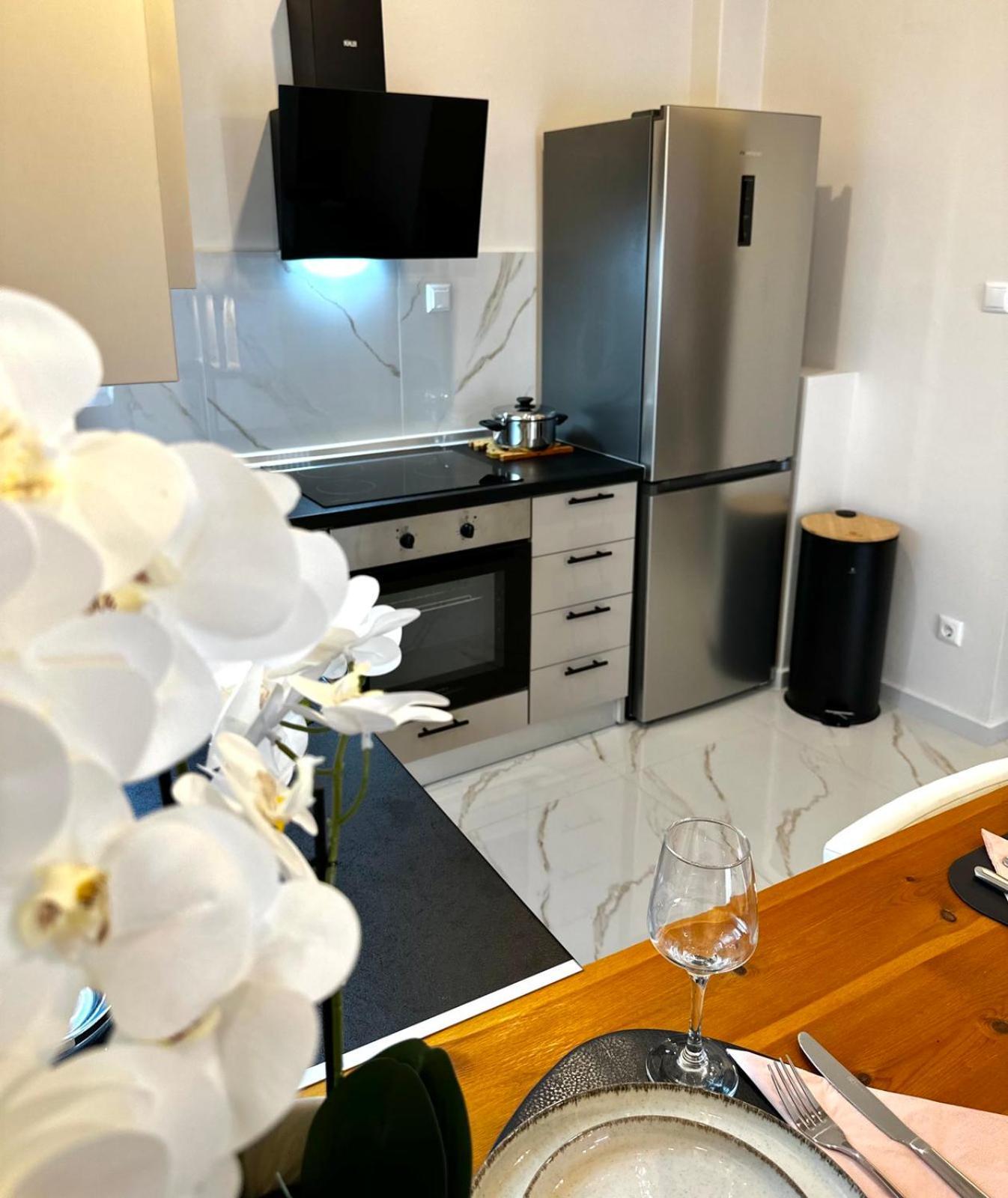 Elephant Apartment Кавала Екстериор снимка